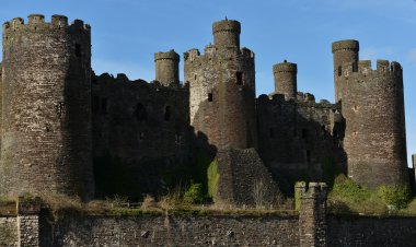 Güzel ortaçağ kalesi