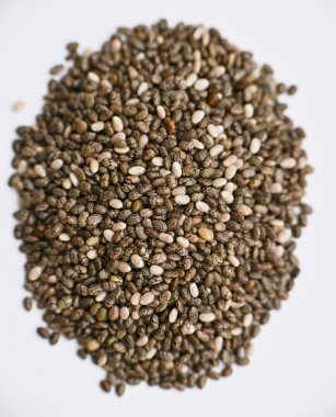 chia tohumları beyaz üzerine izole