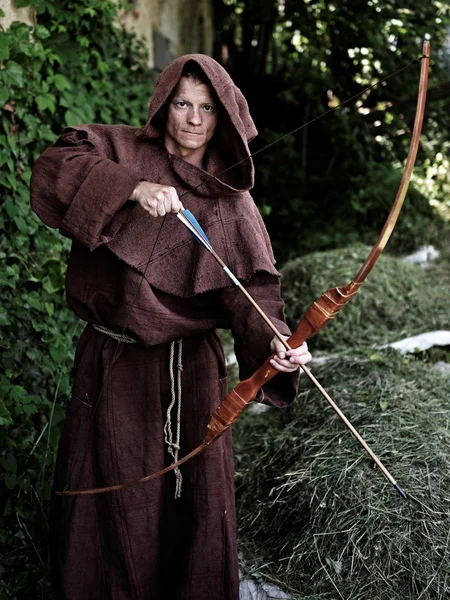 Jonge middeleeuwse strijder — Stockfoto