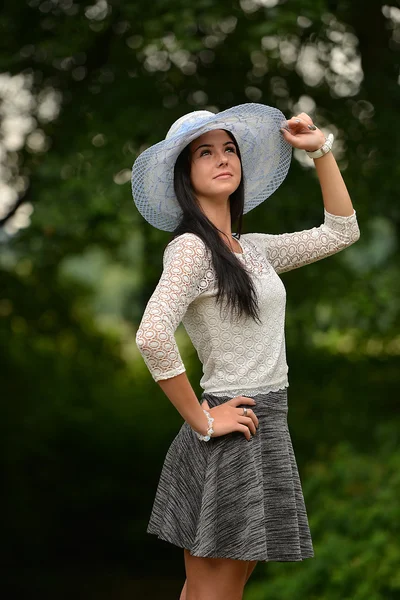 Retrato de la hermosa chica de cerca —  Fotos de Stock