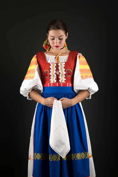 Ung Vacker Flicka Slovakiska Folkdräkt Slovakiska Folklore — Stockfoto