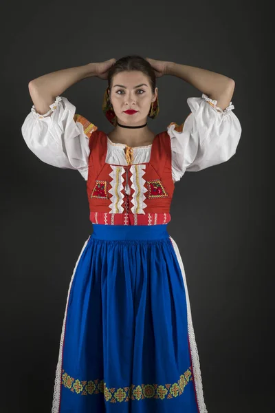 Молода Красива Дівчина Словацькому Народному Вбранні Словацький Фольклор — стокове фото