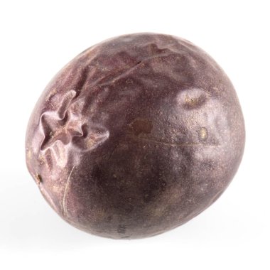 Taze tutkulu meyveler beyaz arka planda izole edilmiş.