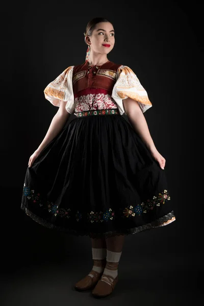 Jonge Mooie Slovak Vrouw Traditionele Jurk Slowaakse Folklore — Stockfoto