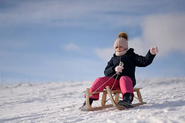 Little Girl Sled Winter — Stock Photo, Image