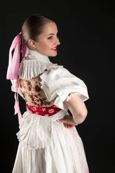 Belle Femme Costume Folklorique Slovaque Traditionnel — Photo