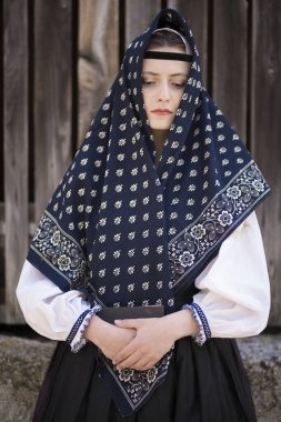 Slovak folkloru. Slovak halk kızı.
