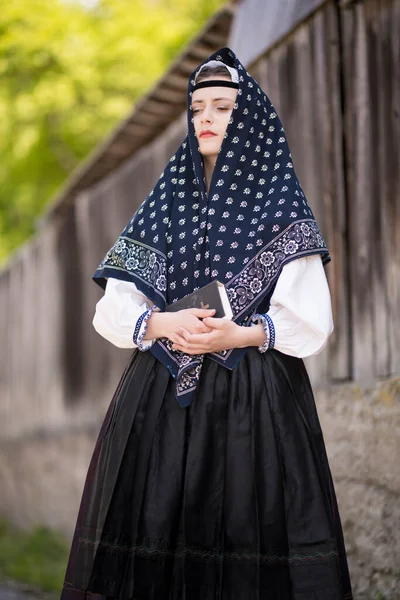 Slovenský Folklór Slovenská Lidová Dívka — Stock fotografie