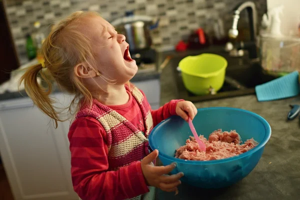 Chorando bebê menina . — Fotografia de Stock