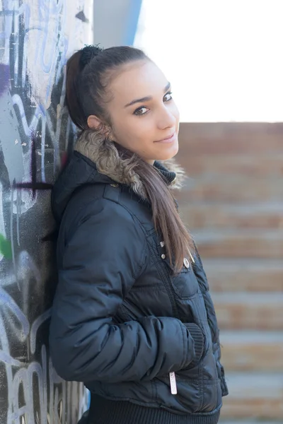 Joven hermosa mujer retrato —  Fotos de Stock