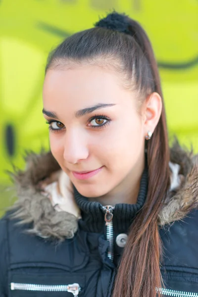 Joven hermosa mujer retrato —  Fotos de Stock