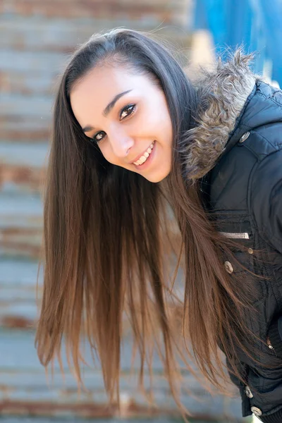 Joven hermosa mujer retrato —  Fotos de Stock