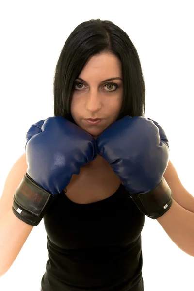 Femme en gants de boxe bleus — Photo