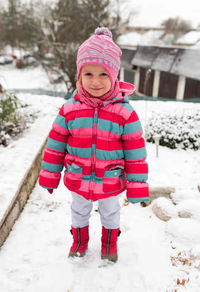 Meisje winter plezier — Stockfoto