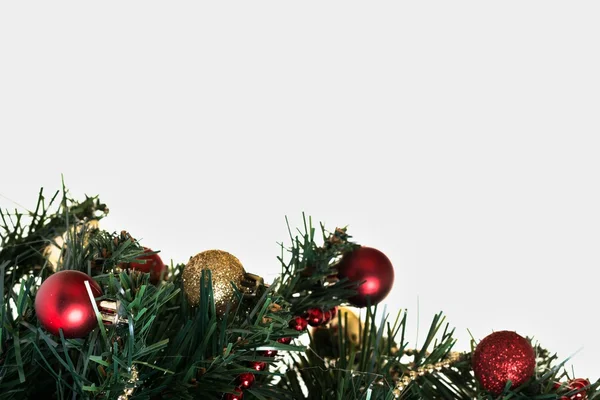 Renkli süsler ile Noel ağacı — Stok fotoğraf