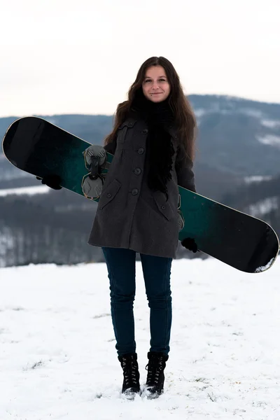Snowboarder auf Schnee — Stockfoto