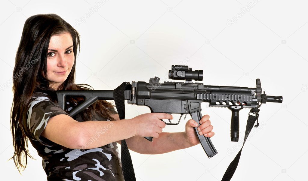 Schöne Frau mit Waffe — Stockfoto © muro 62017031