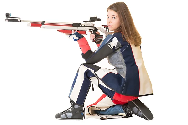 Mulher treinamento esporte tiro com arma de fuzil de ar — Fotografia de Stock