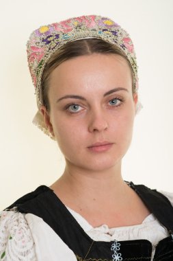 Kadın Slovakça halk kostüm