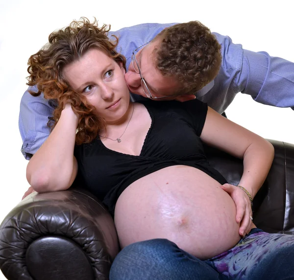 Kocası olan hamile bir kadın. — Stok fotoğraf