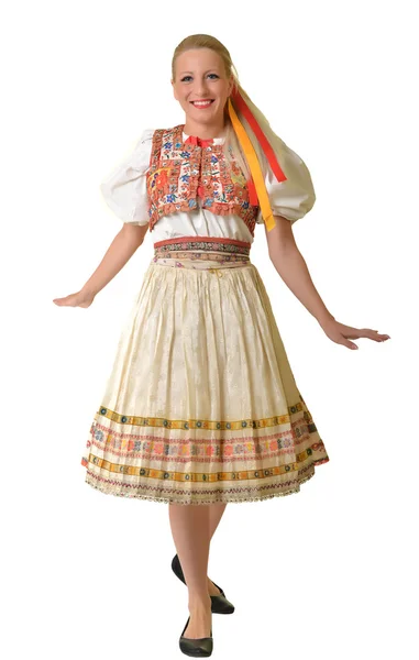 Kvinna klädd på slovakiska folklore klänning — Stockfoto