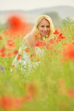 mutlu bir kadın hamile