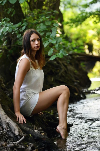 Retrato de mulher bonita — Fotografia de Stock