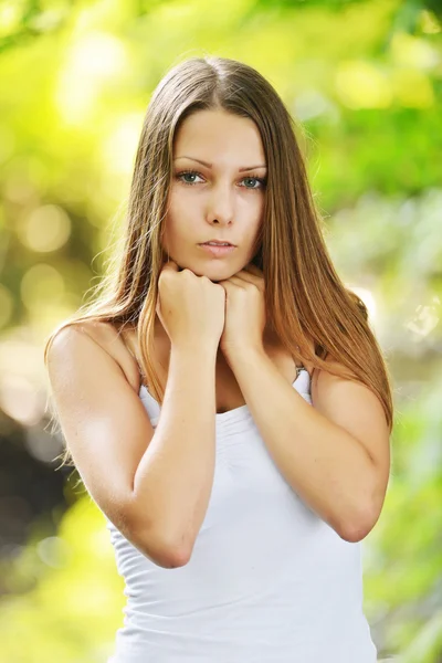 Retrato de mulher bonita — Fotografia de Stock