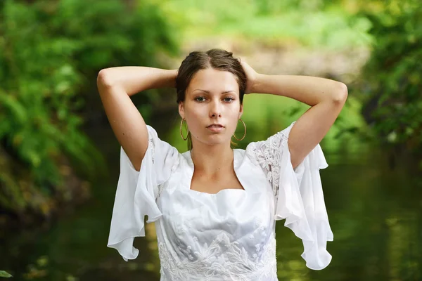 Portret van mooie bruid — Stockfoto