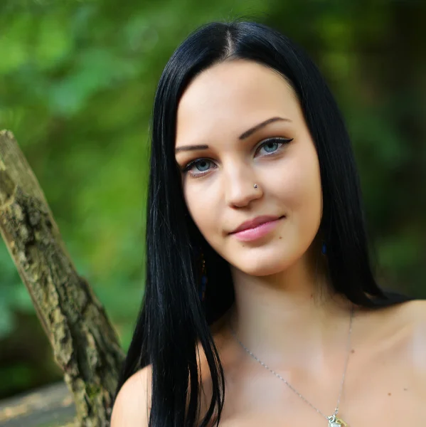 Woman enjoying nature — Stock Photo, Image