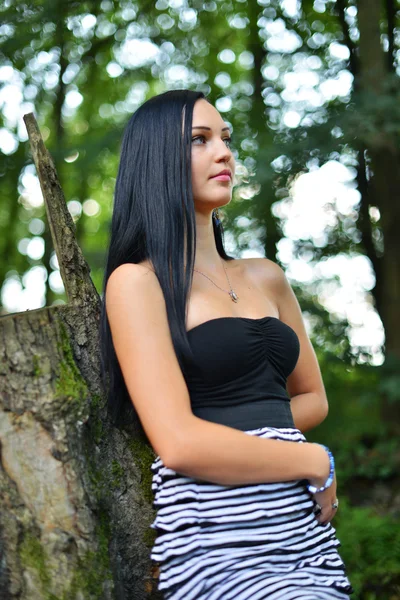 Woman enjoying nature — Stock Photo, Image