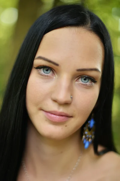 Retrato de mulher bonita — Fotografia de Stock