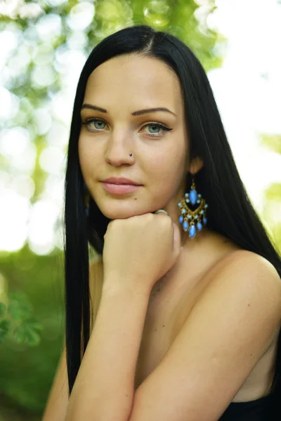 Retrato de mujer hermosa —  Fotos de Stock