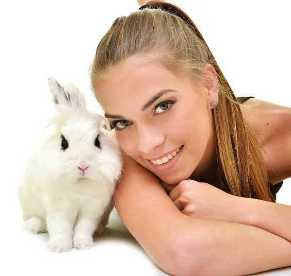 흰 토끼와 아름 다운 숙 녀의 초상화 — 스톡 사진