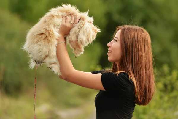 Genç güzel kız — Stok fotoğraf