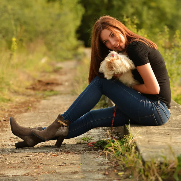 Ung vacker flicka — Stockfoto