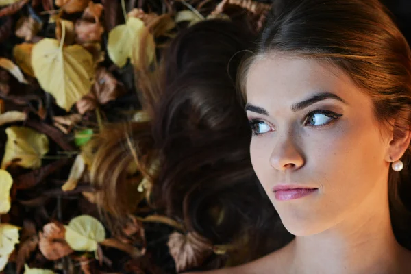 Retrato de mulher bonita — Fotografia de Stock