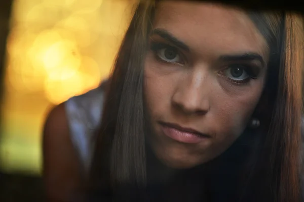 Retrato de mujer hermosa — Foto de Stock