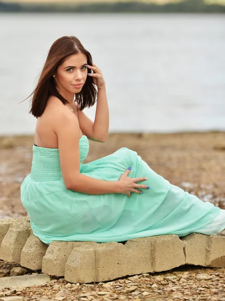 Jovem mulher bonita — Fotografia de Stock