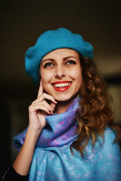 Retrato de mulher jovem — Fotografia de Stock