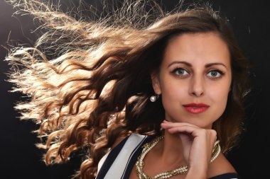 Genç bir kadının portresi