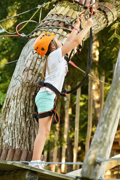 Happy girl climbing — Stock Photo, Image