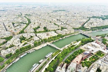 Paris cityscape Eiffel sayfasından alınan