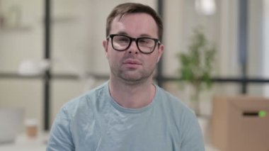 Uykucu Adam Esneme Portresi 