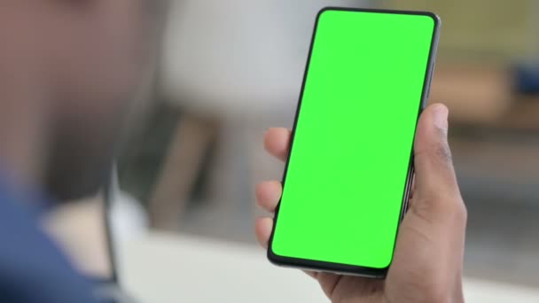 Použití Smartphone se zeleným Chroma Key Screen — Stock video