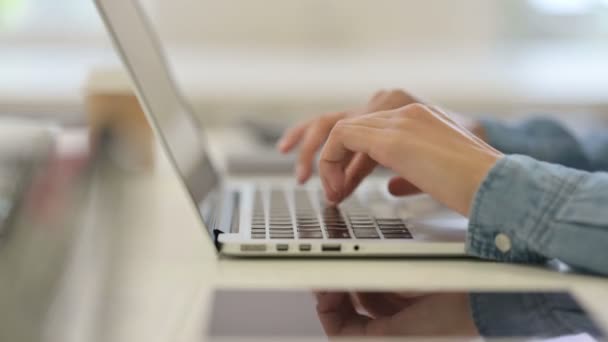 African Woman Typing on Laptop, Side View — Stock Video