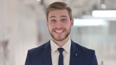 Başarılı Genç İş Adamı Kutlama 