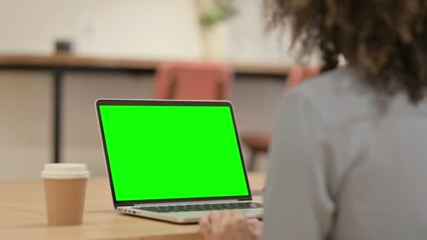 African Woman using Laptop with Green Chroma Key Screen — Stock Video