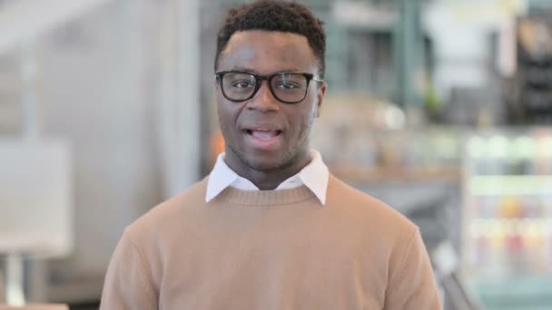 Creative African Man showing Yes Sign by Shaking Head — Stock video