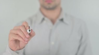 Yüksek Faiz Oranları, Elle Ekranda Yazılıyor